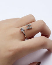 Zirka™ |Offener Zirkonia-Ring mit Initialen