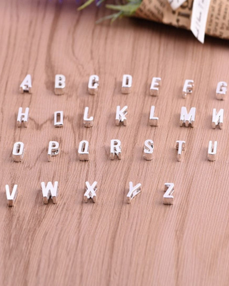 Valla™ | Verspielte Halskette mit pfirsichfarbenem Herz und Initialen