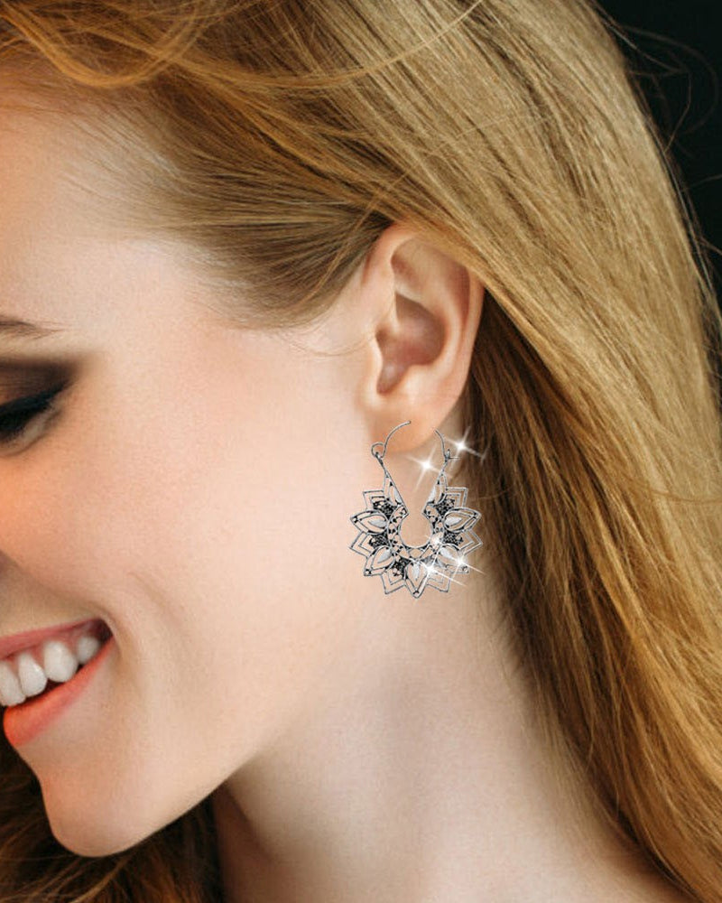 Vinta™ | Überdimensionale hohle Vintage-Ohrringe