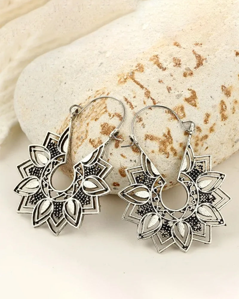 Vinta™ | Überdimensionale hohle Vintage-Ohrringe